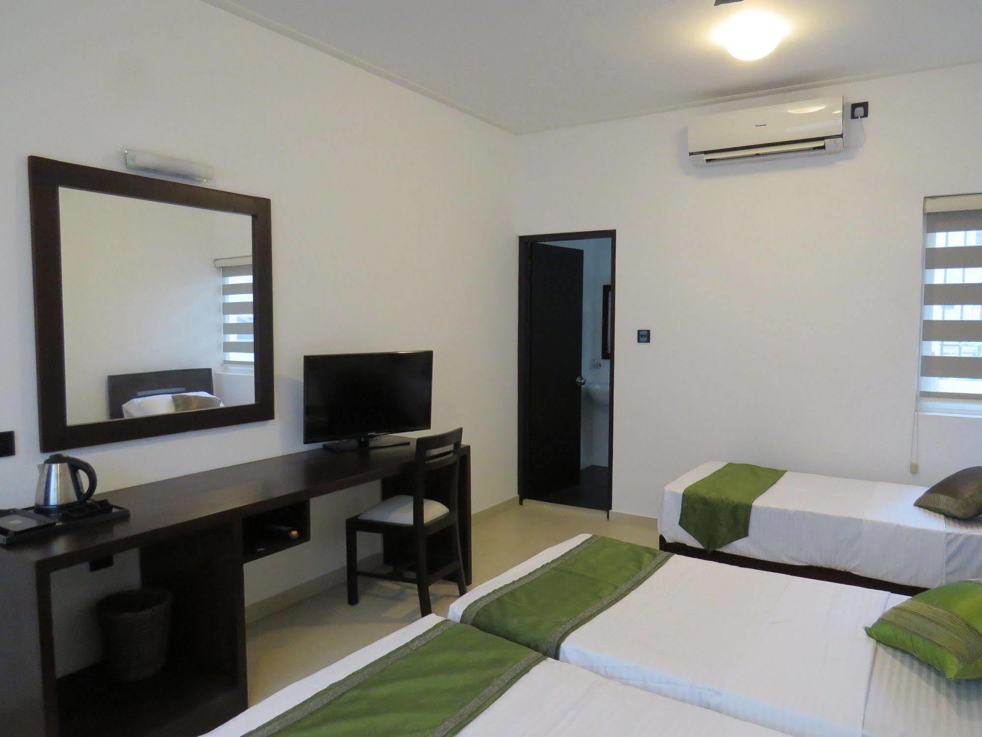 Chapelton House Bed & Breakfast Colombo Exterior foto